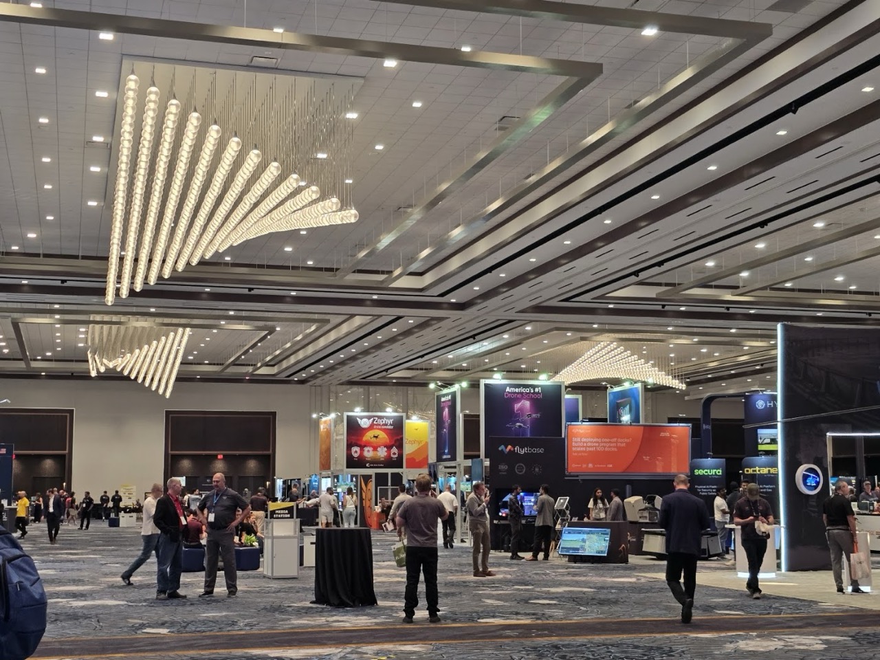 CAESARS FORUM Outdoor Plaza & Forum Ballroom Terrace